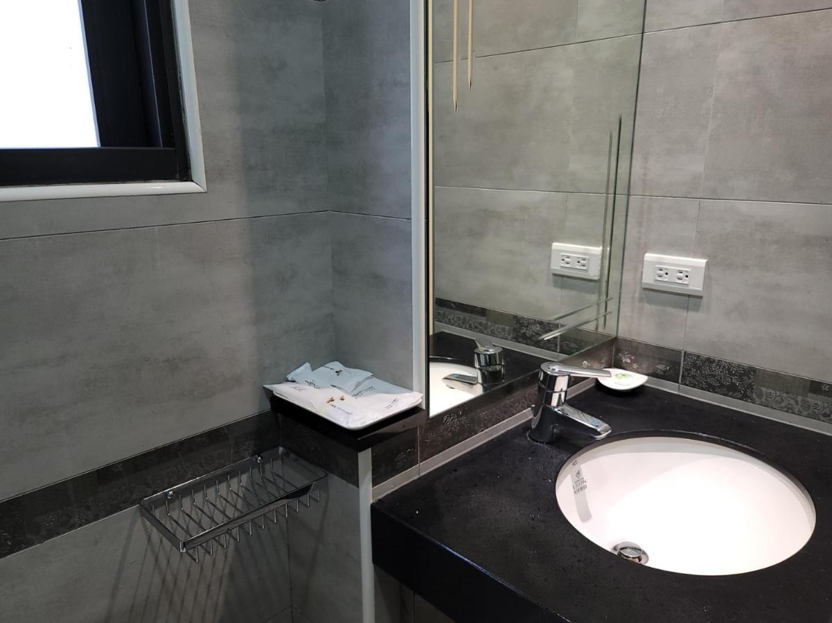 渡小夜電梯民宿 Yilannight B&B Wujie Buitenkant foto