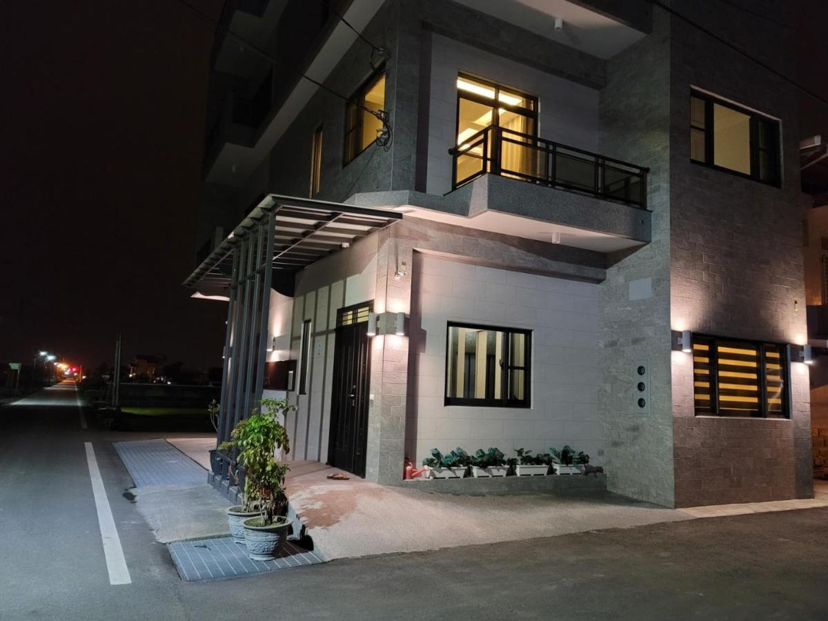 渡小夜電梯民宿 Yilannight B&B Wujie Buitenkant foto